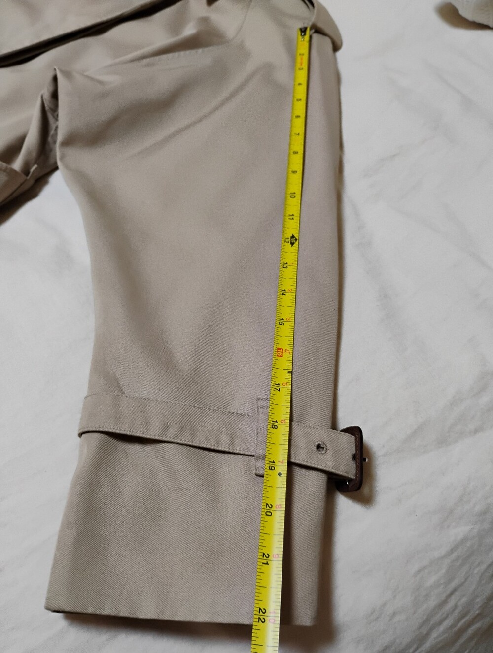 Vintage Burberry Classic Beige Trench Coat Single Breasted with Belt - Picture 14 of 14